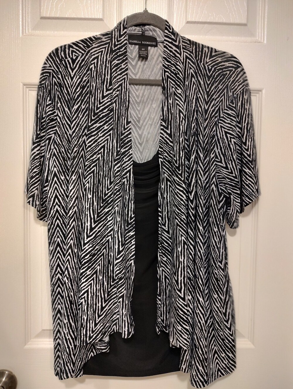 Isabella Rodriguez Black & White Zigzag Open Cardigan